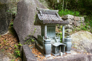 深沢　不動明王 摩崖仏 不動滝　岐阜県 瑞浪市 日吉町